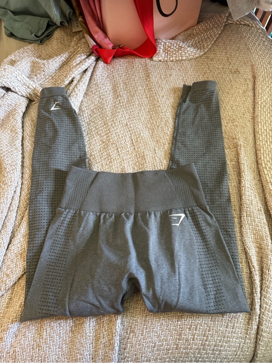 Gymshark Pants - Gymshark High-Waist Seamless Active Leggings - Gray